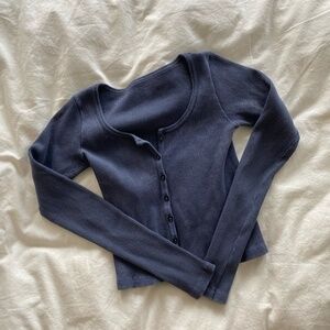 brandy melville button up long sleeve